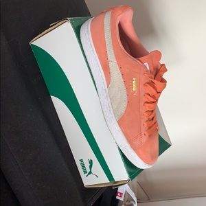 puma suede Classic size 7 women’s
